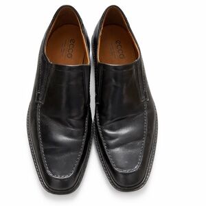 Ecco Black Leather Slip-On Loafers